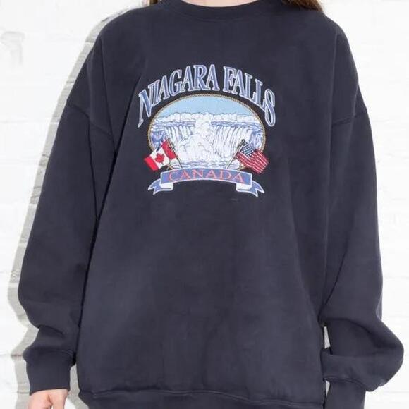Brandy Melville Niagara Falls Sweatshirt - Picture 1 of 5